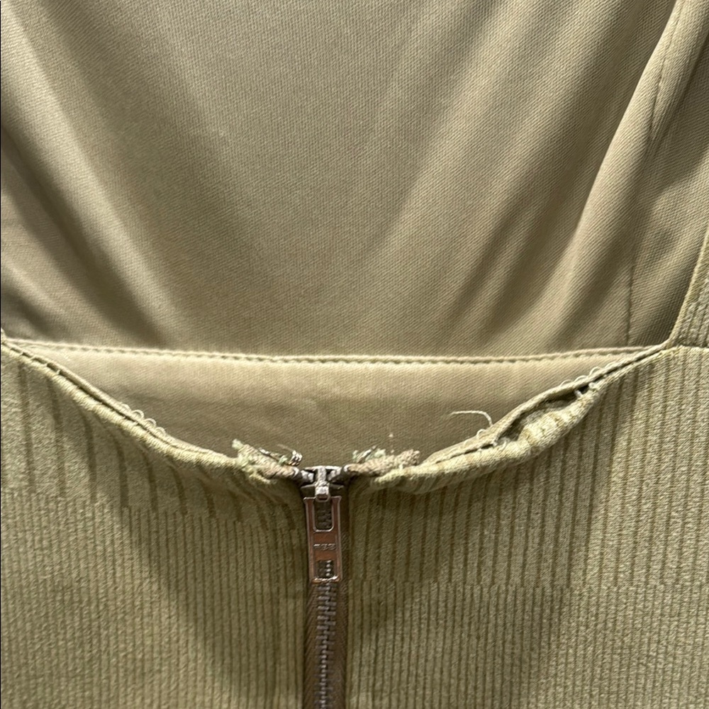 Hello Molly Olive Green Sleeveless Dress - Picture 6 of 7